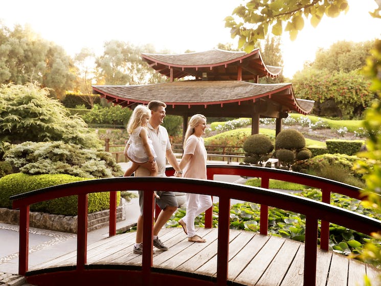 Hunter Valley Gardens Oriental garden with family.